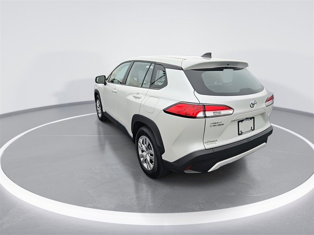 Used 2025 Toyota Corolla Cross L image 7