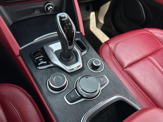 Used 2020 Alfa Romeo Stelvio RWD image 22