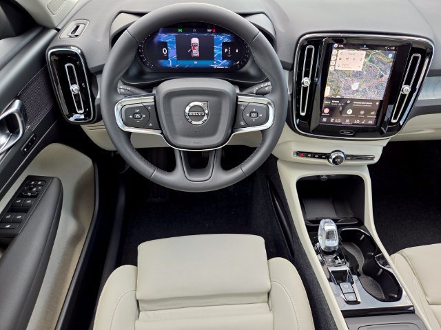 New 2026 Volvo XC40 B5 Plus w/ Protection Package Premier AWD/4WD image 12