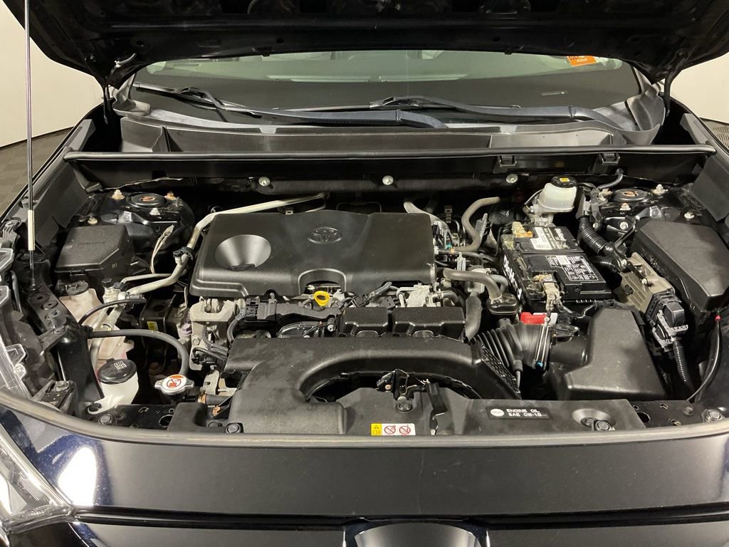 Used 2019 Toyota RAV4 XLE AWD/4WD image 10