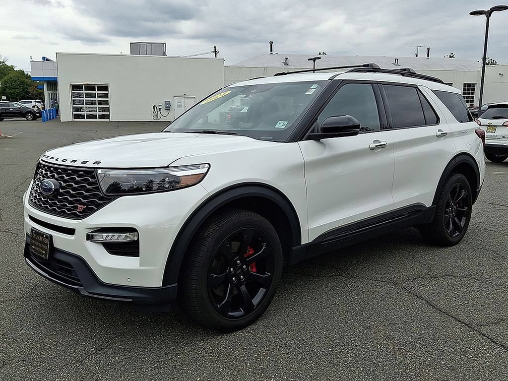 Used 2024 Ford Explorer ST w/ Equipment Group 401A AWD/4WD image 3