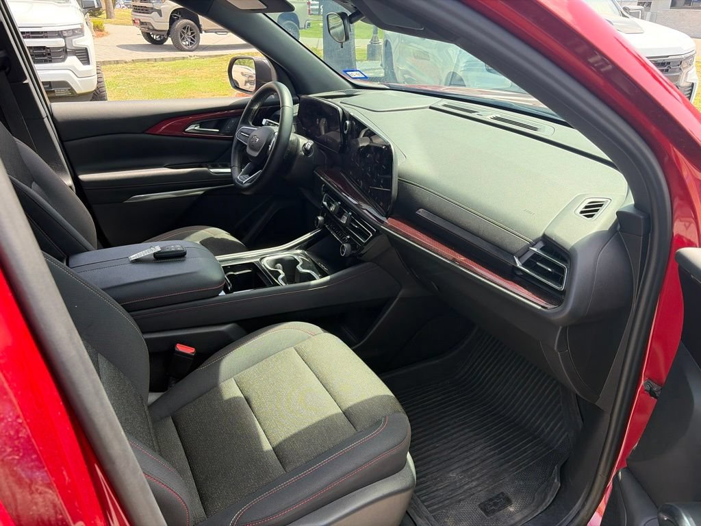 Used 2024 Chevrolet Traverse Z71 w/ LPO, Floor Liner Package AWD/4WD image 11