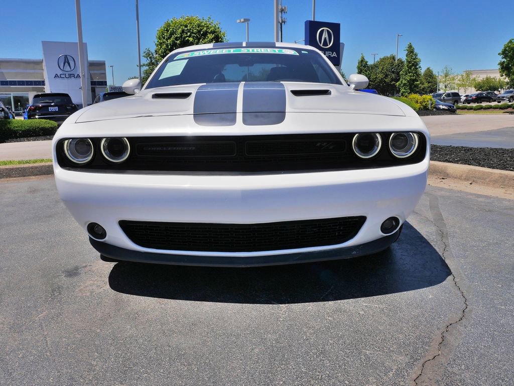 Used 2016 Dodge Challenger R/T Plus RWD image 2