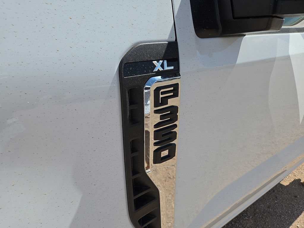New 2026 Ford F350 XL w/ XL Chrome Package AWD/4WD image 17