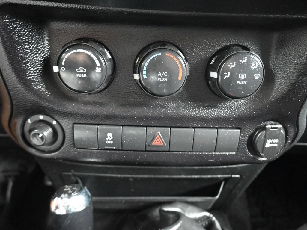 Used 2016 Jeep Wrangler Unlimited Sport AWD/4WD image 18