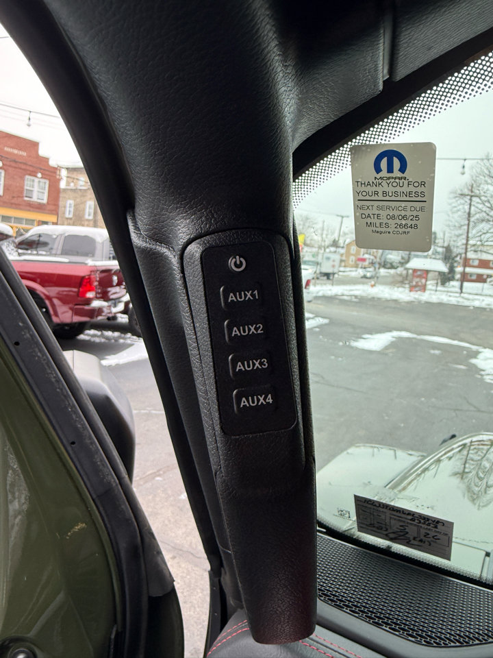 Used 2023 Jeep Gladiator Rubicon w/ Dual Top Group image 29