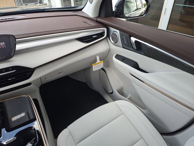 New 2026 Buick Enclave Avenir FWD image 14