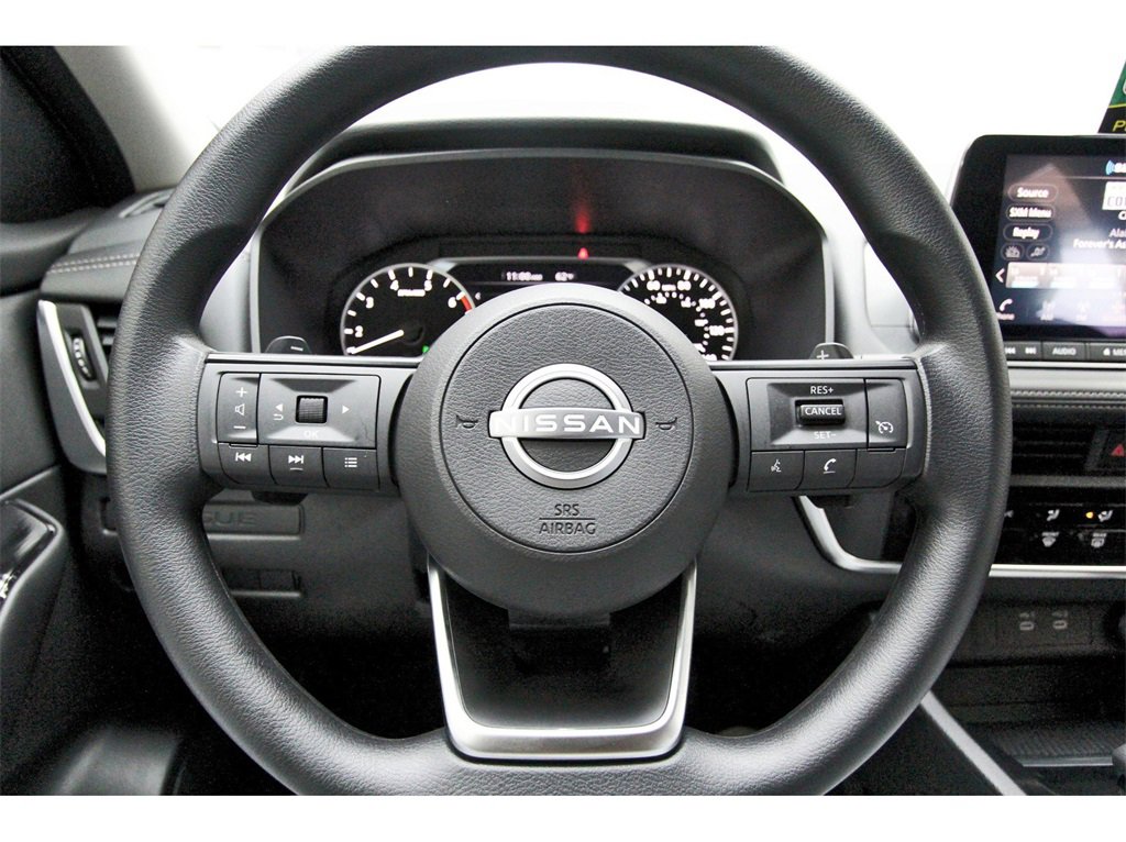 Used 2024 Nissan Rogue S image 11