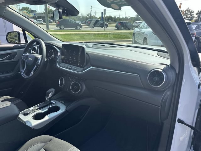 Certified 2024 Chevrolet Blazer LT w/ Convenience Package FWD image 26