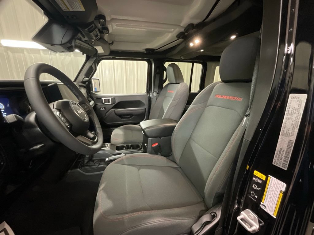 Used 2026 Jeep Wrangler Unlimited Rubicon AWD/4WD image 9
