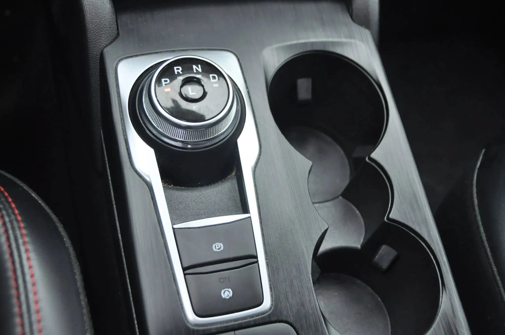 Used 2023 Ford Escape ST-Line FWD image 19