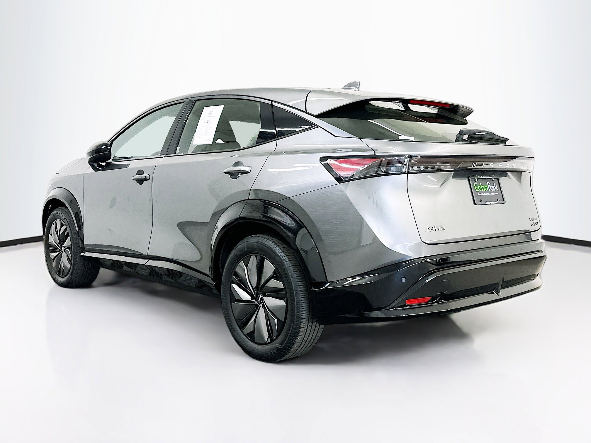 Used 2024 Nissan Ariya AWD image 5