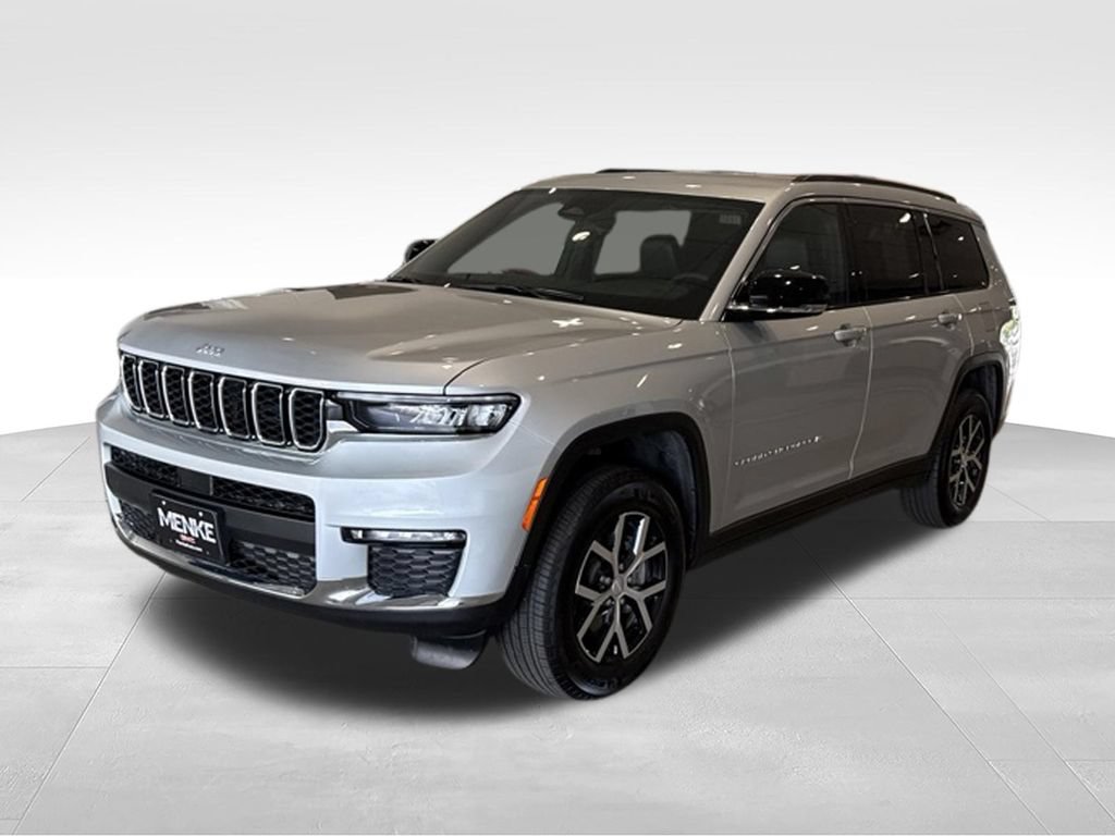 Used 2025 Jeep Grand Cherokee L Limited w/ Trailer Tow Package AWD/4WD image 3