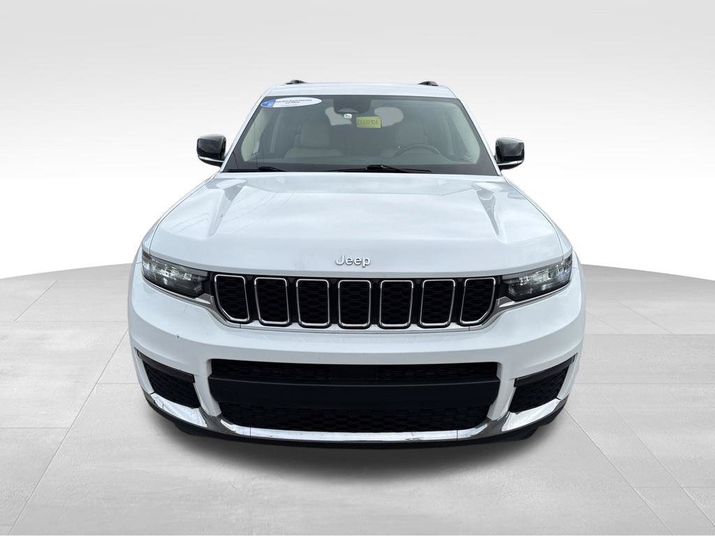 Used 2022 Jeep Grand Cherokee L Limited RWD image 3