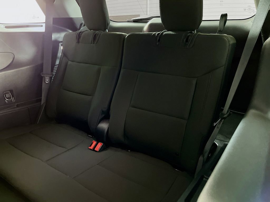 Used 2022 Ford Explorer XLT image 31