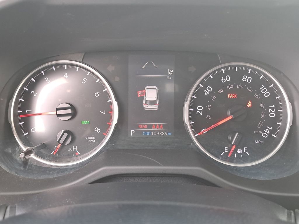 Used 2021 Toyota RAV4 XLE w/ Carpet Mat Package (TMS) AWD/4WD image 20