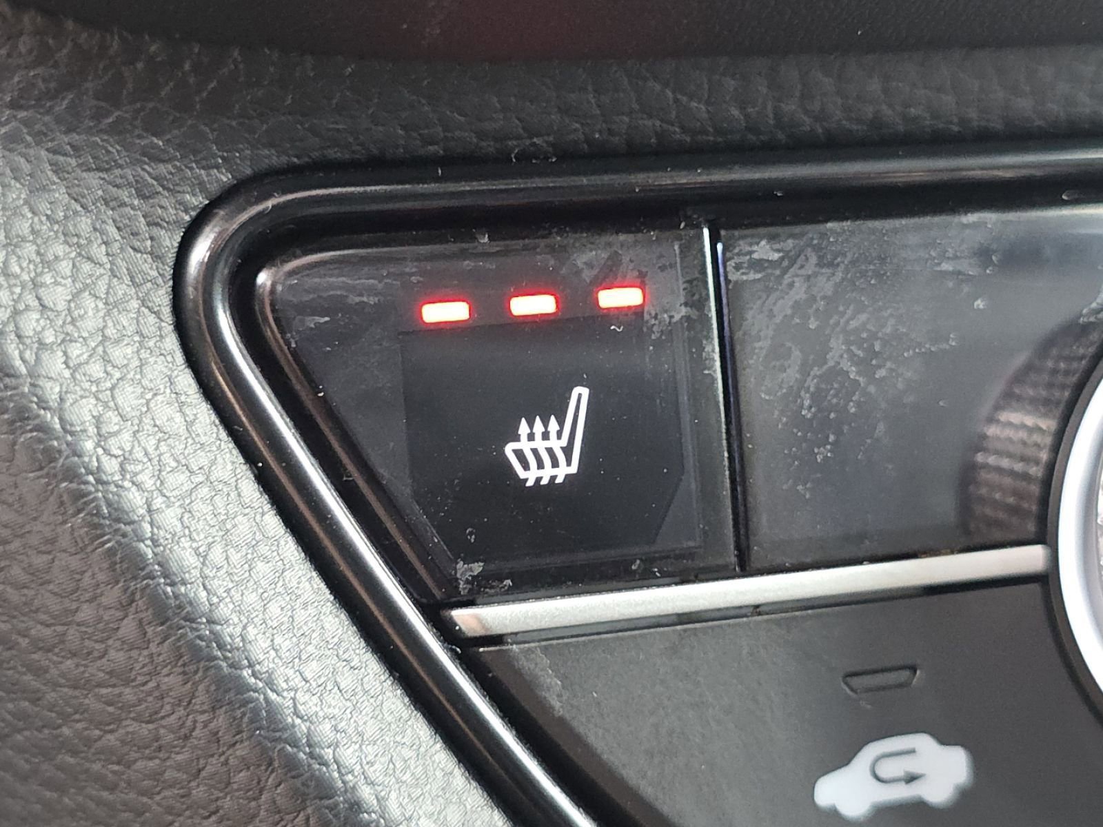 Certified 2024 Honda HR-V EX-L image 6