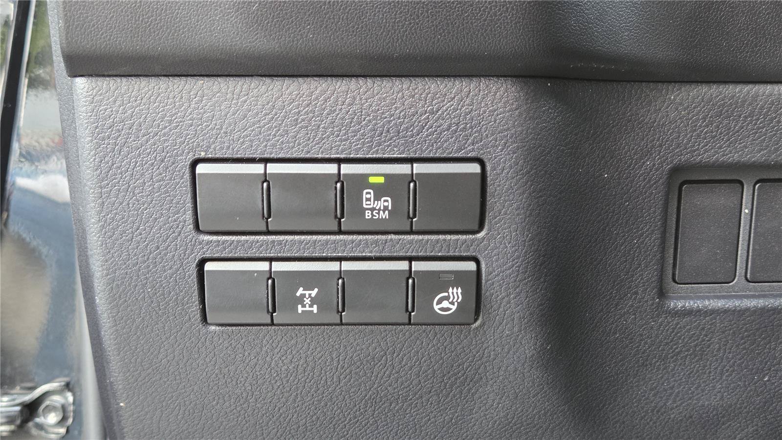 Used 2015 Lexus NX 200t F Sport w/ Navigation System Package AWD/4WD image 17