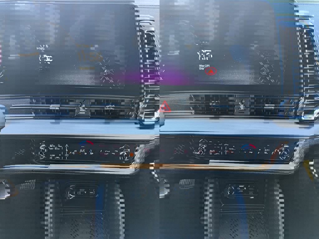 Certified 2023 Kia Sportage EX image 17