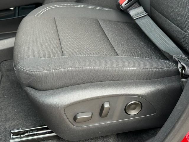 New 2026 Chevrolet Traverse LT w/ LPO, Floor Liner Package FWD image 17