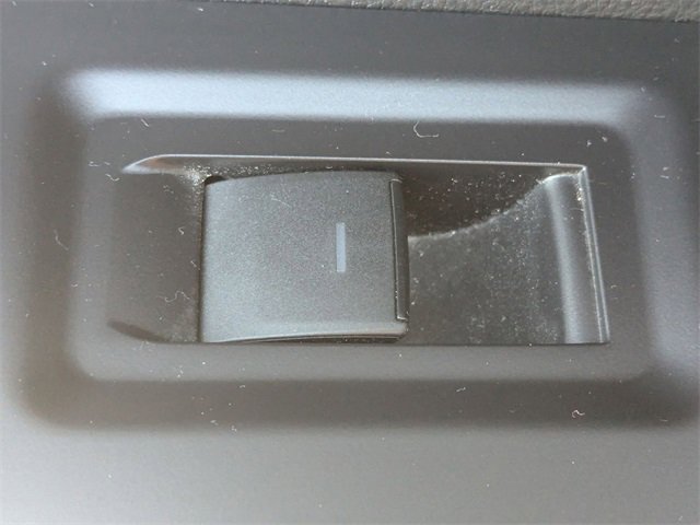 Used 2022 Toyota Tundra SR5 w/ SR5 Convenience Package image 25