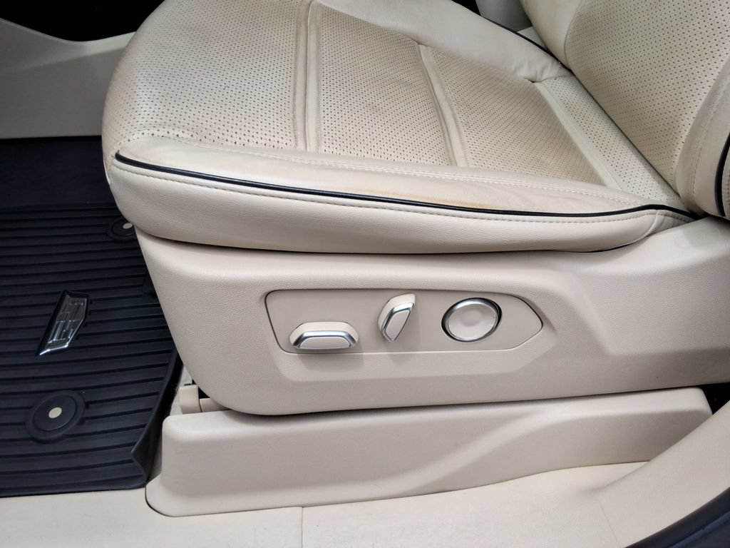 Certified 2021 Cadillac Escalade Premium Luxury AWD/4WD image 26