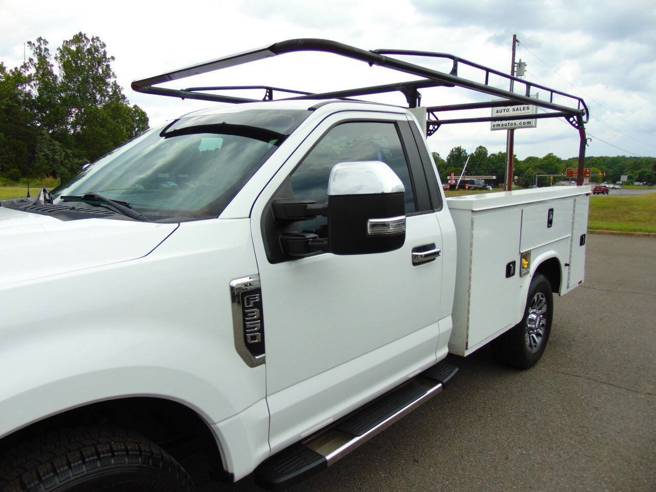 Used 2018 Ford F350 XL w/ Power Equipment Group RWD image 21