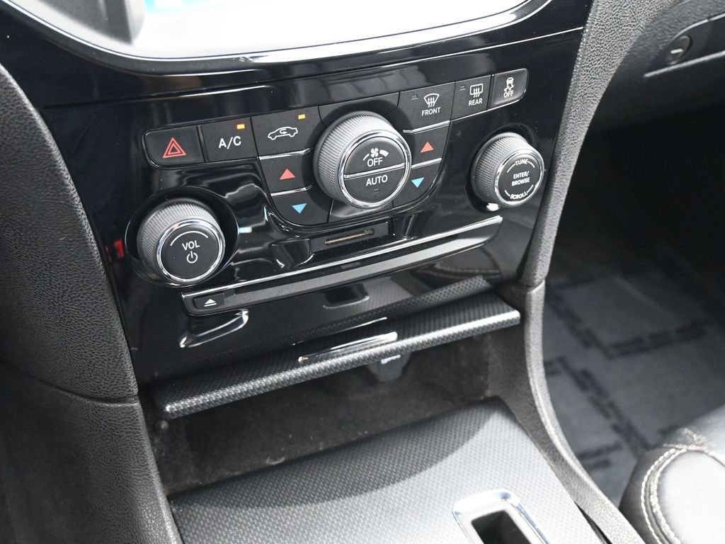 Used 2014 Chrysler 300 S image 21