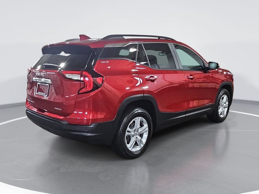 Certified 2024 GMC Terrain SLE w/ Driver Convenience Package AWD/4WD image 3