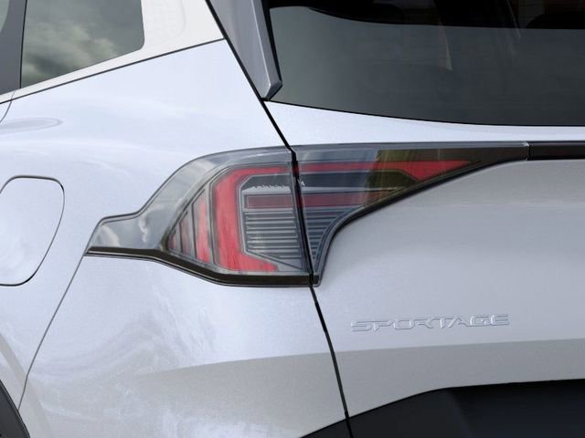 Used 2026 Kia Sportage EX FWD image 11