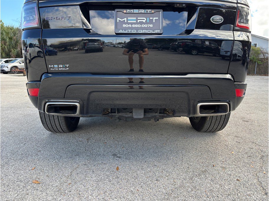 Used 2018 Land Rover Range Rover Sport HSE Dynamic image 16