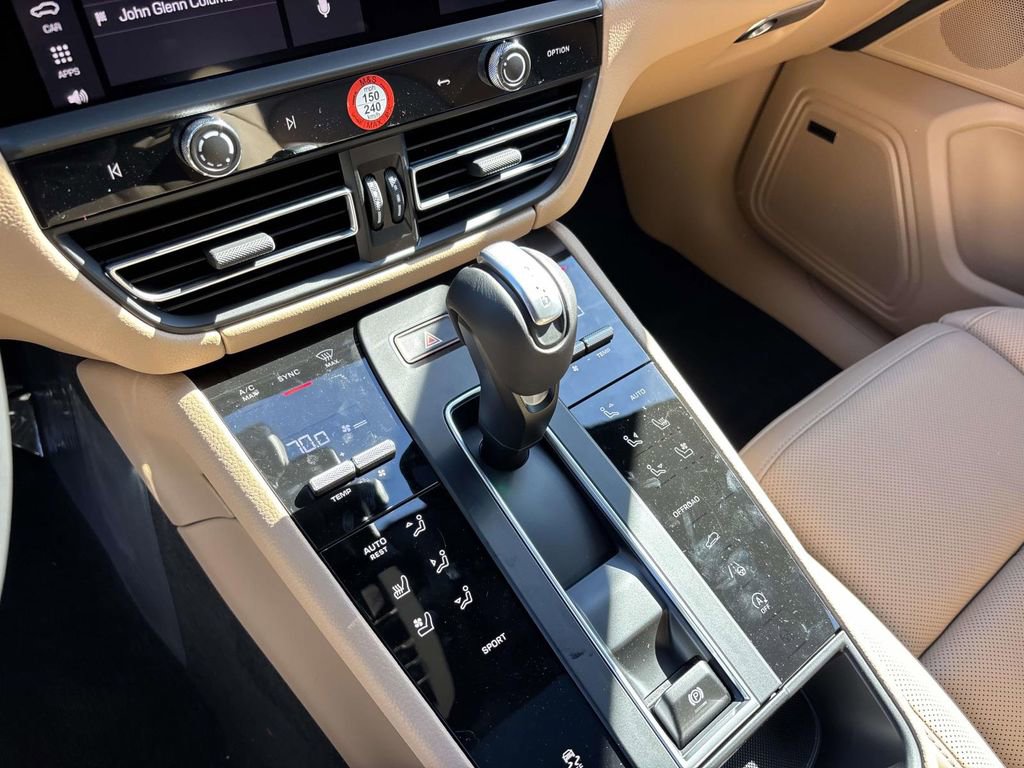 New 2026 Porsche Macan image 33