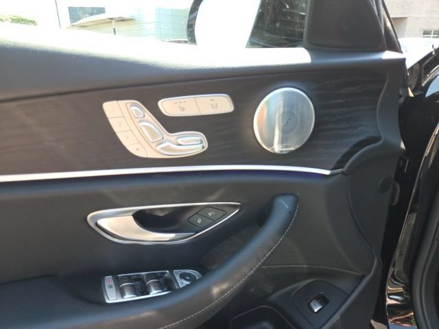 Certified 2019 Mercedes-Benz E 300 4MATIC image 7