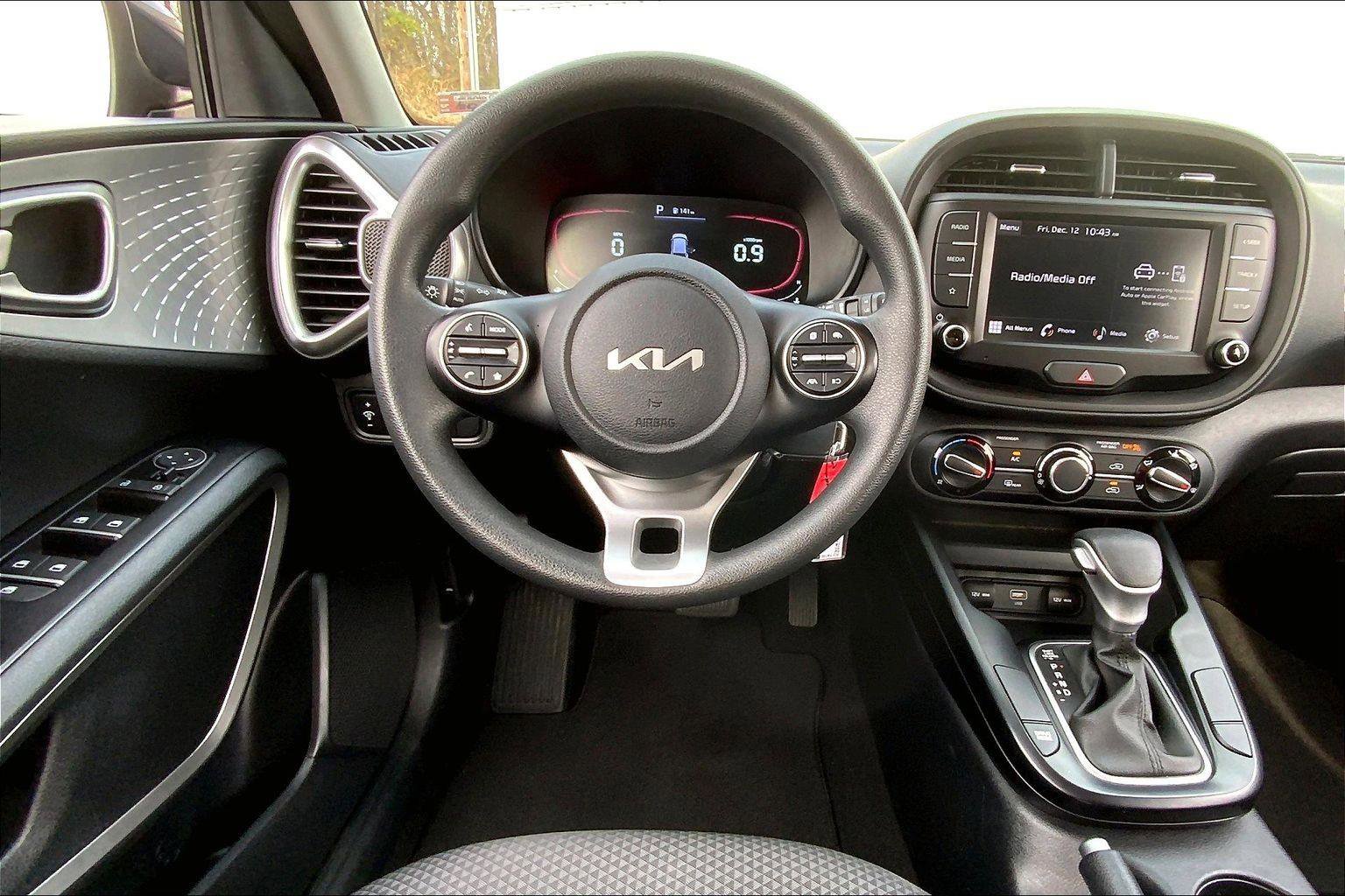 Used 2023 Kia Soul LX w/ Option Group 015 image 5