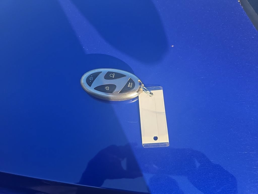 Used 2025 Hyundai Elantra SEL FWD image 28