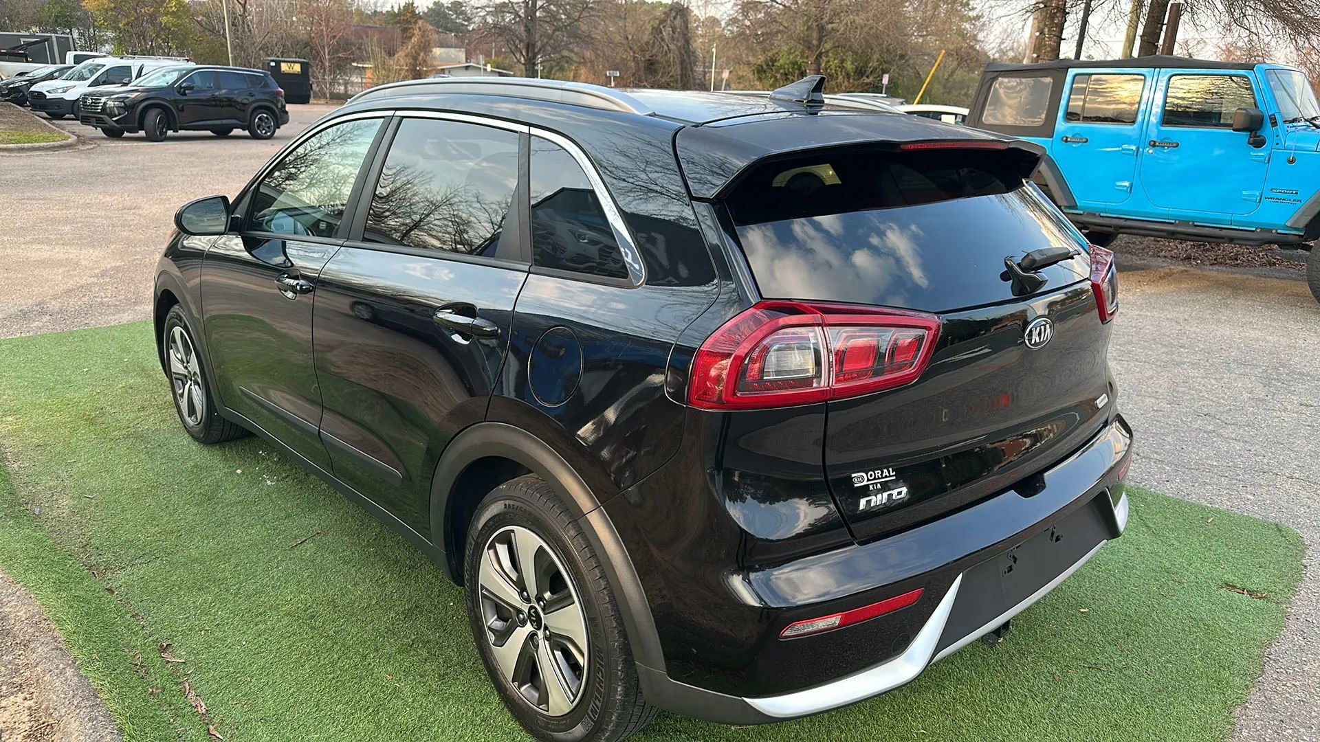 Used 2019 Kia Niro LX image 6