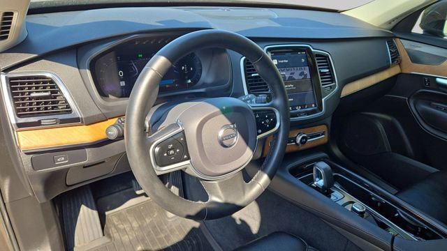 Used 2023 Volvo XC90 B6 Plus w/ Protection Package Premier image 6