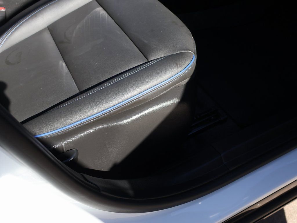 Used 2025 Buick Envista Sport Touring image 11