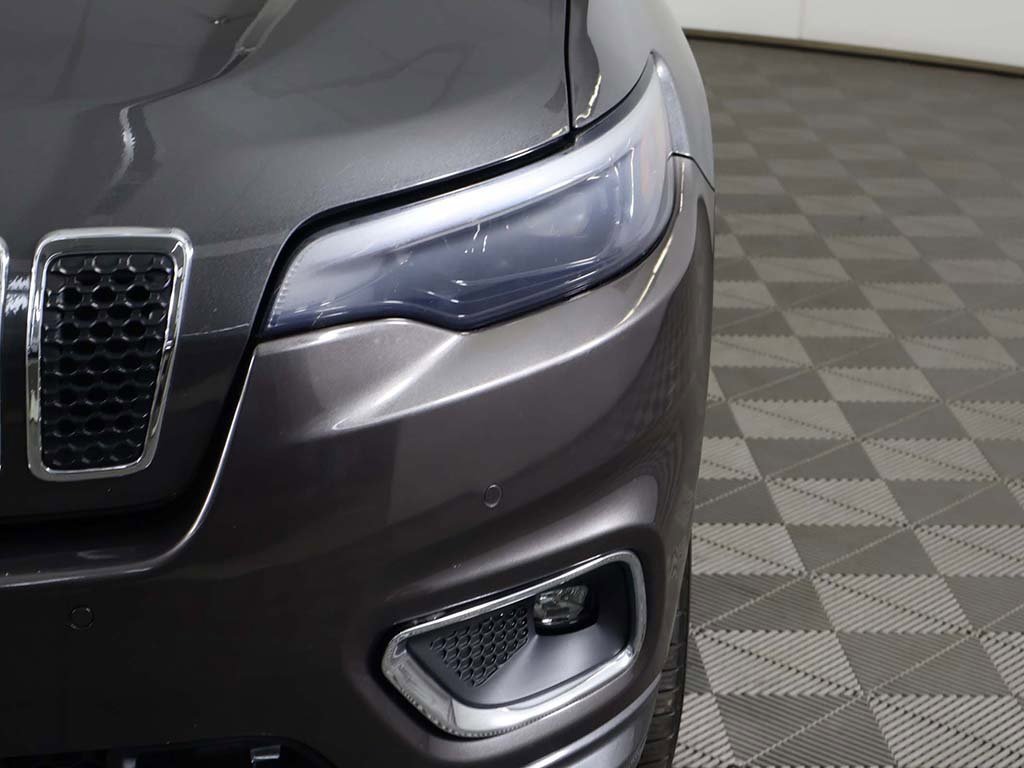 Used 2019 Jeep Cherokee Overland w/ Technology Group image 17