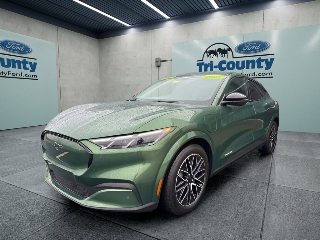 Used 2025 Ford Mustang Mach-E Premium image 3