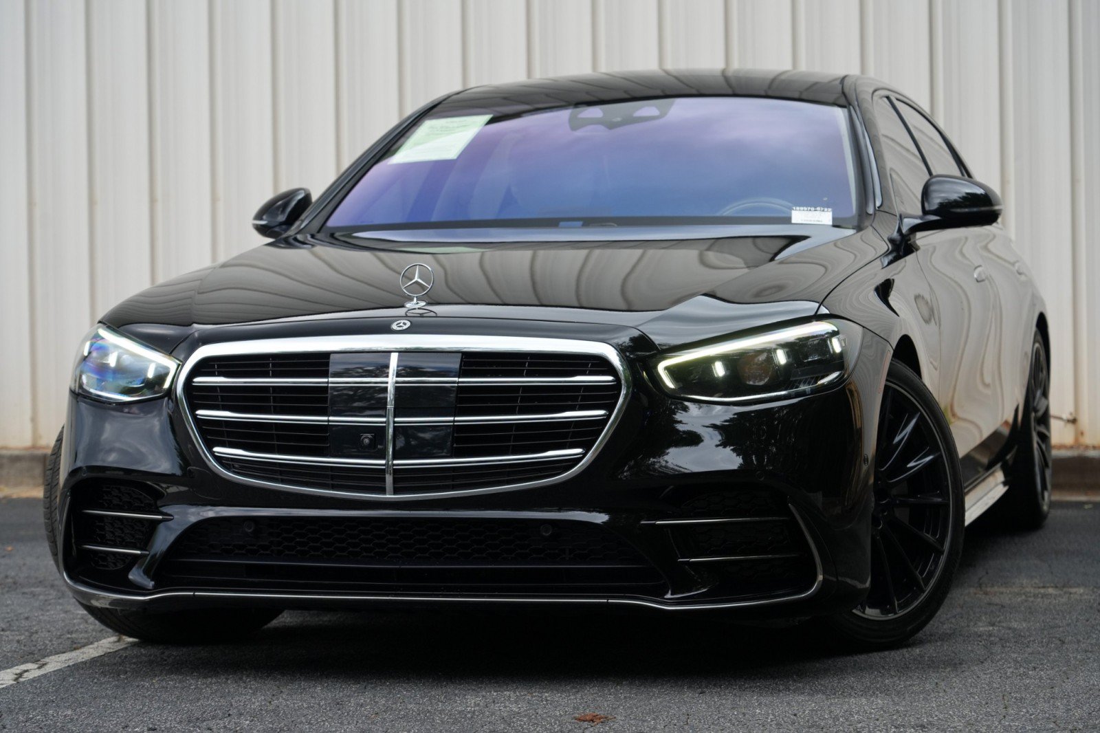 Used 2023 Mercedes-Benz S 500 4MATIC w/ AMG Line image 3