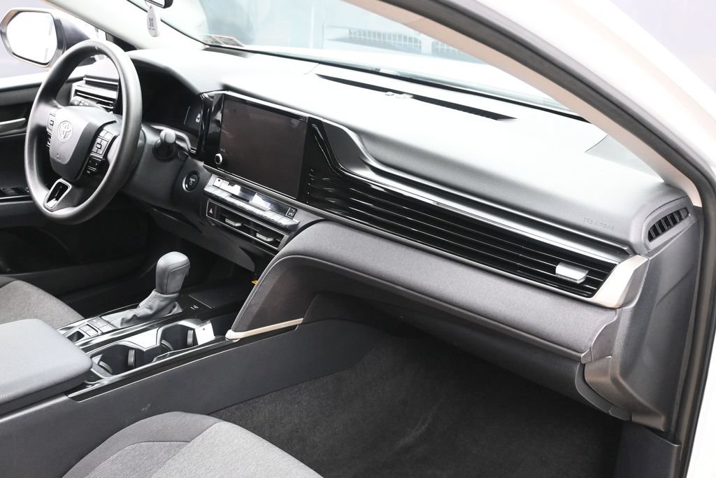 Used 2025 Toyota Camry LE FWD image 25