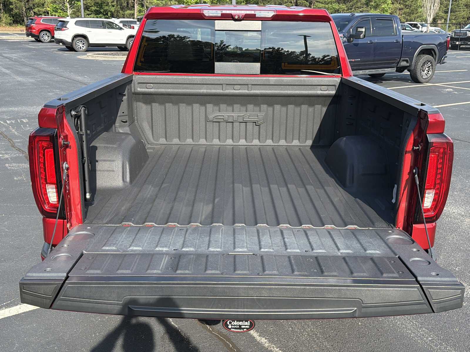 Used 2024 GMC Sierra 1500 AT4 w/ Technology Package AWD/4WD image 30