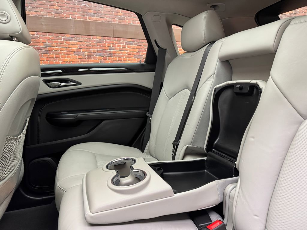 Used 2016 Cadillac SRX Luxury image 14