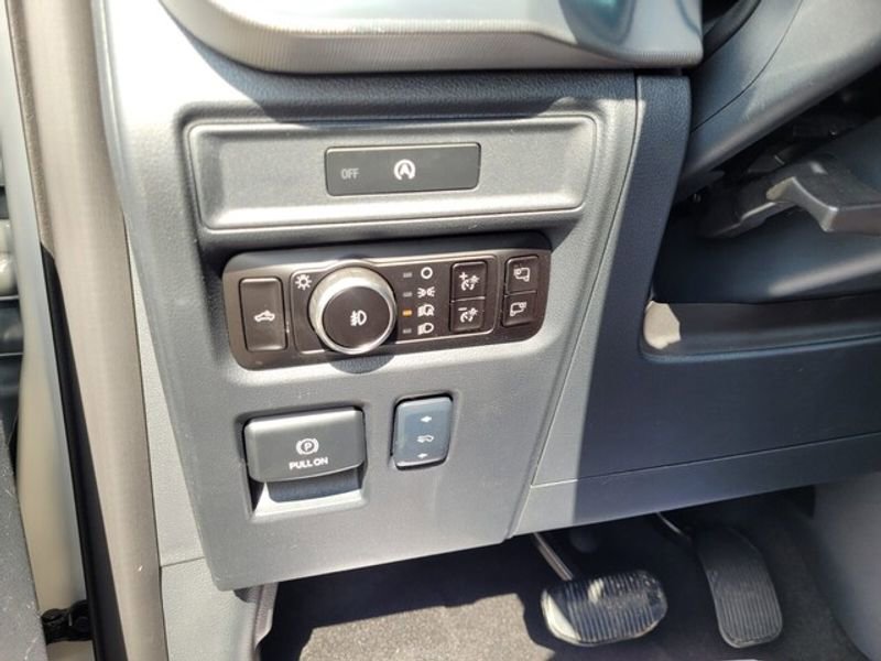 New 2025 Ford F150 Lariat w/ Equipment Group 502A High image 27