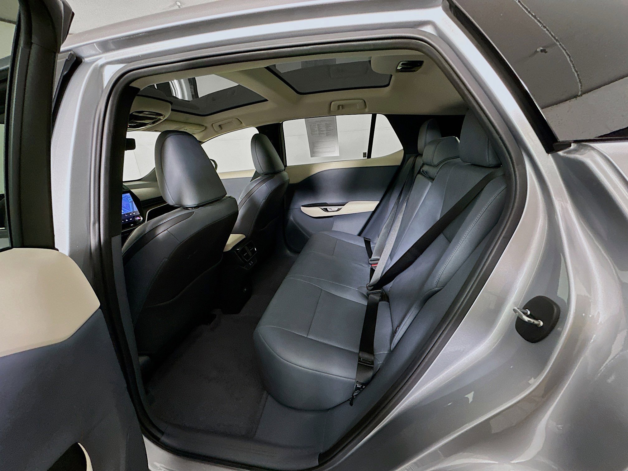 Used 2023 Lexus RZ 450e Premium w/ Technology Package AWD/4WD image 27