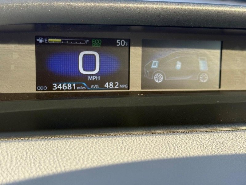 Used 2022 Toyota Prius XLE image 23