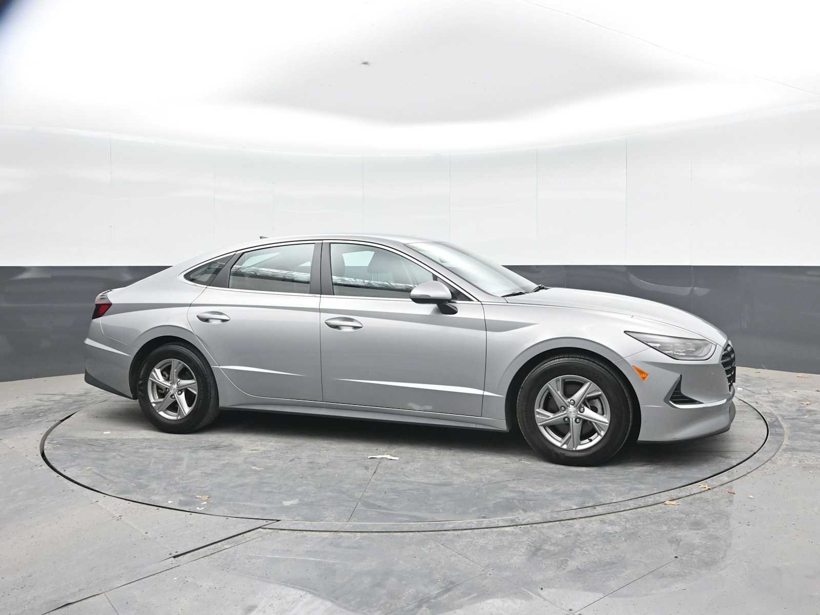 Used 2023 Hyundai Sonata SE FWD image 8