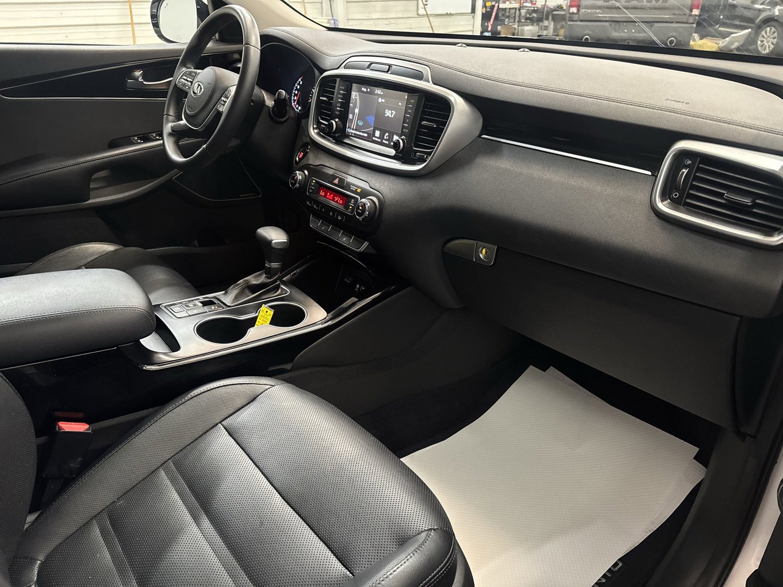 Used 2020 Kia Sorento SX image 30