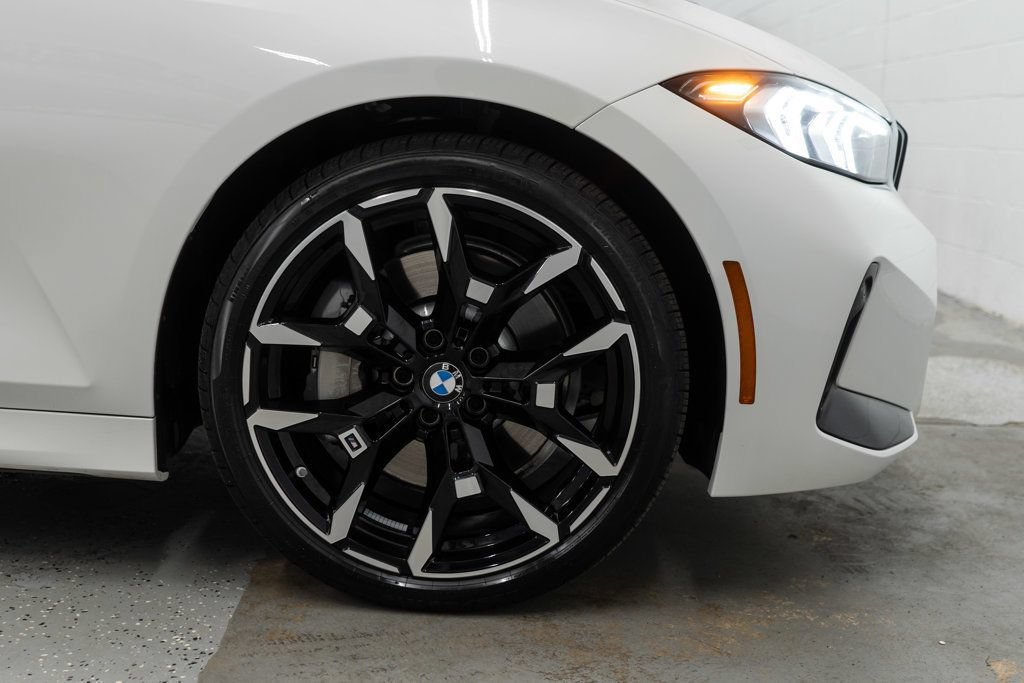 Used 2026 BMW 330i xDrive Sedan AWD/4WD image 39
